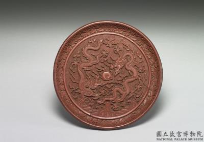 图片[2]-Round dish with dragon decor. Carved red lacquerware. Ming dynasty, Wanli reign (1573-1619)-China Archive